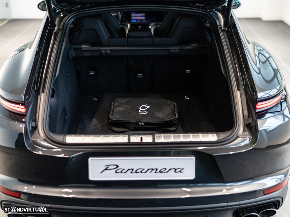 Porsche Panamera - 21
