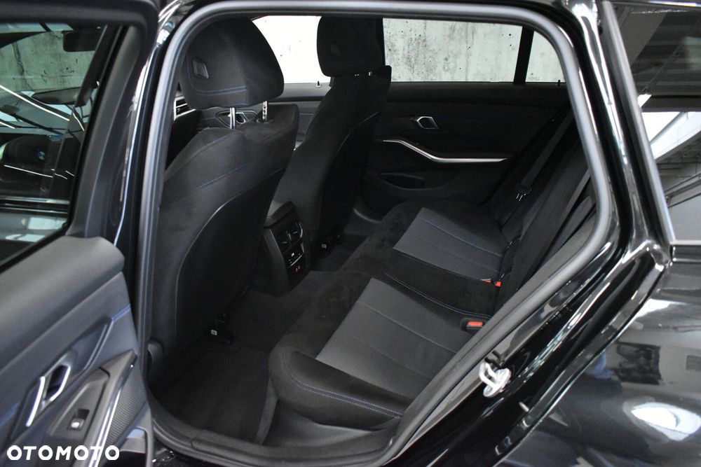 BMW Seria 3 320i M Sport sport - 21
