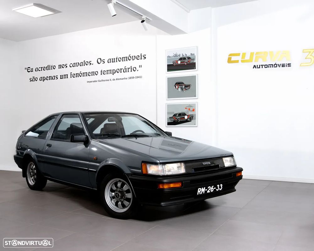 Toyota Corolla - 2