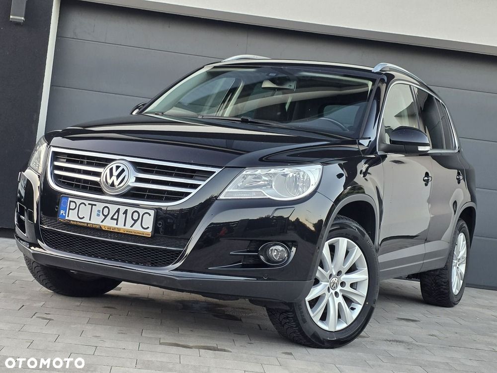 Volkswagen Tiguan - 1