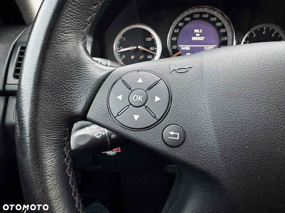 Mercedes-Benz Klasa C 200 (BlueEFFICIENCY) 7G-TRONIC Elegance - 20