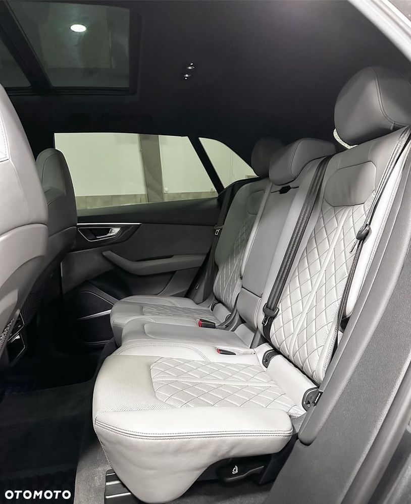 Audi SQ8 TFSI Quattro Tiptronic - 12