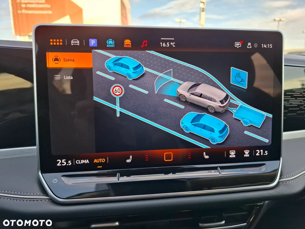 Volkswagen Passat Variant 2.0 TDI SCR DSG Elegance - 23