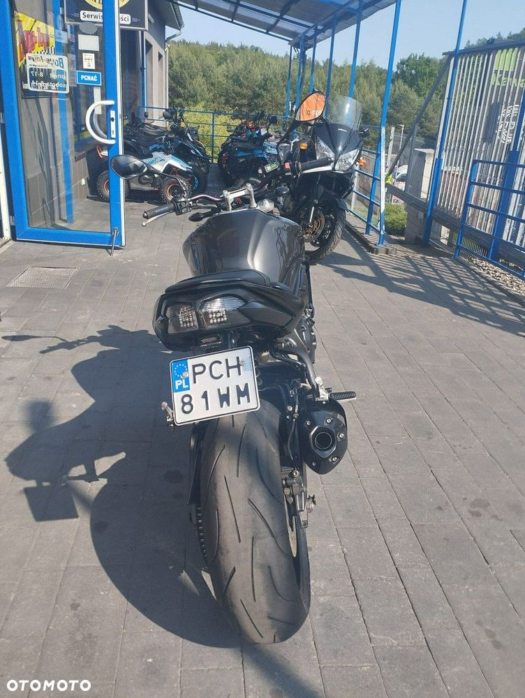 Yamaha FZ - 8