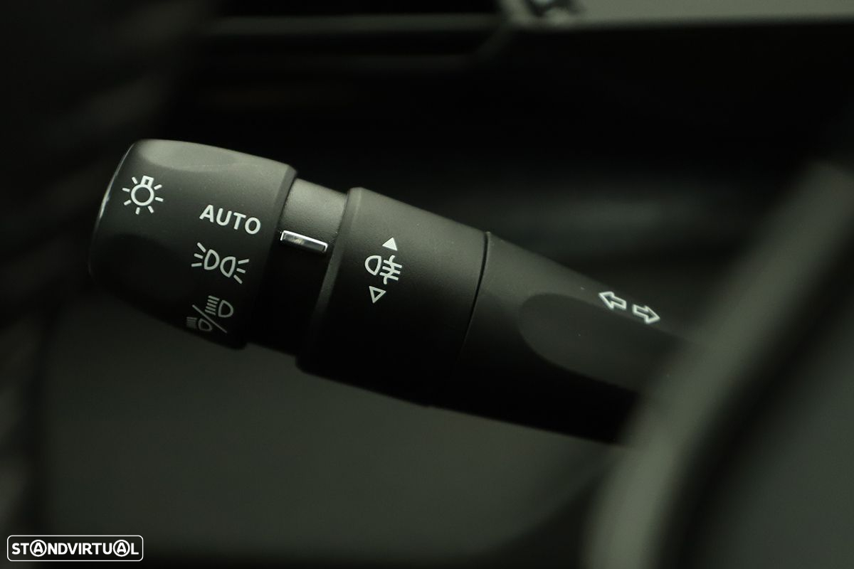 Peugeot 408 1.6 Hybrid Allure e-EAT8 - 16