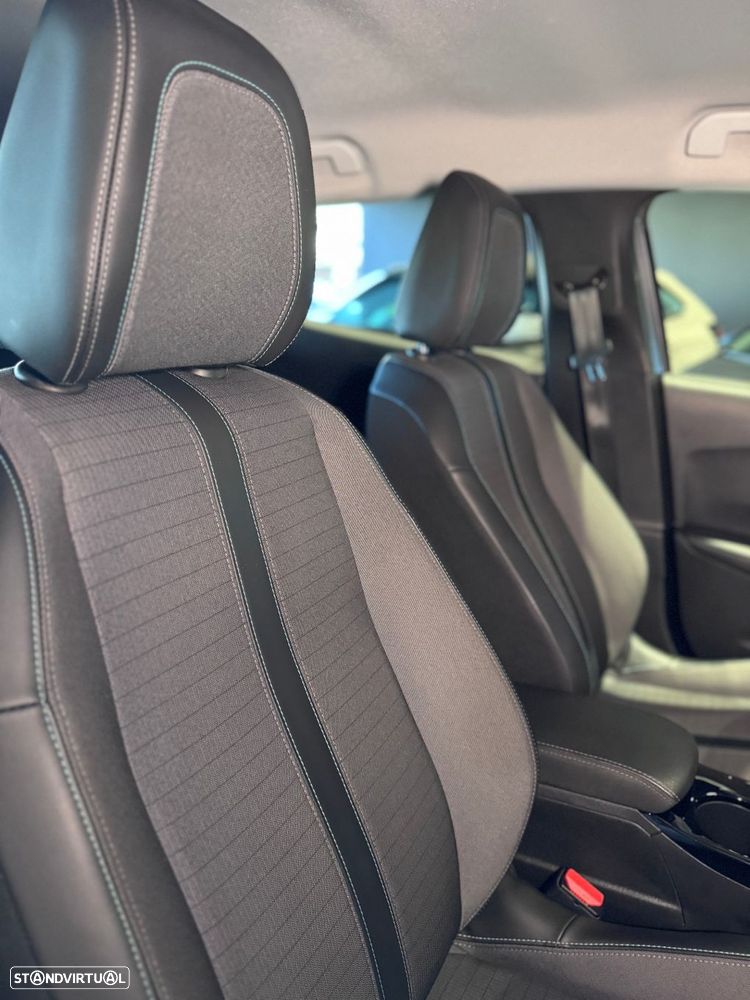 Peugeot 2008 1.2 PureTech Allure Pack - 24