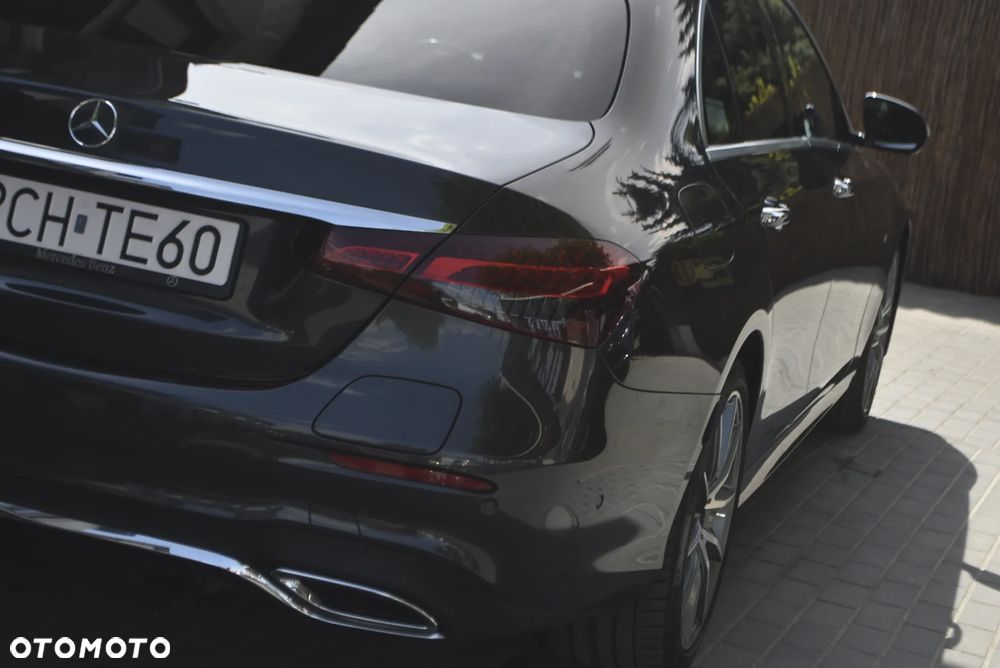 Mercedes-Benz Klasa E 350e 9G-TRONIC AMG Line - 32