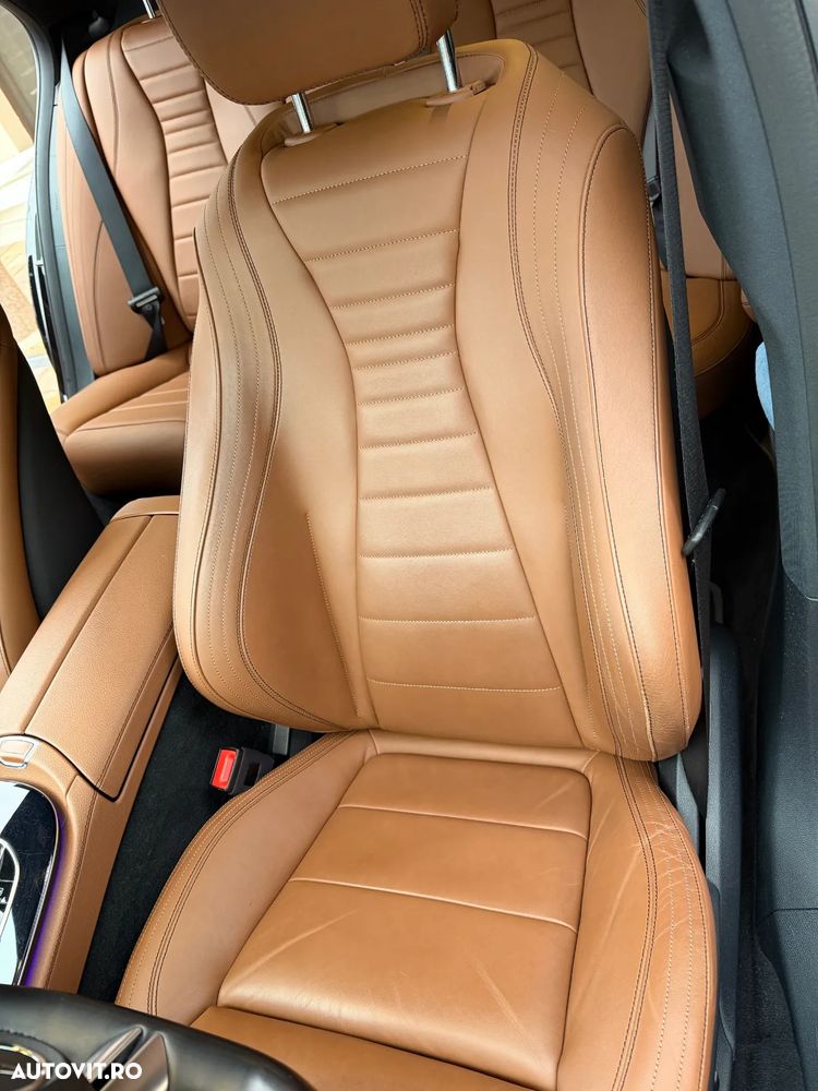 Mercedes-Benz E 300 de Aut. - 17