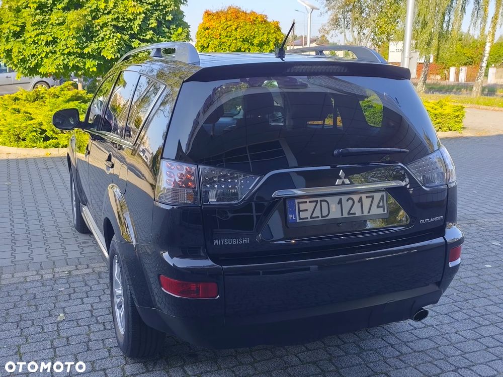 Mitsubishi Outlander 2.0 Intense + NAVI 2WD EU5 - 9