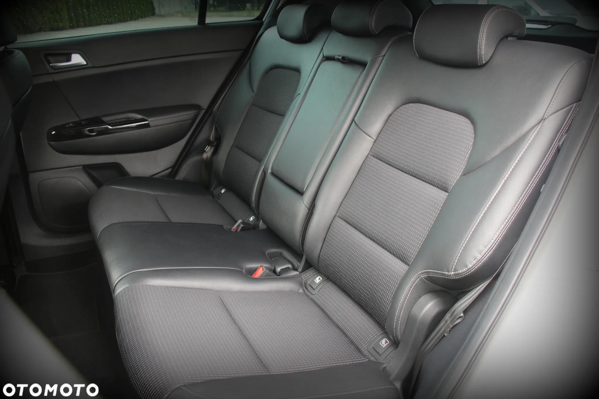 Kia Sportage 1.6 T-GDI Black Edition 4WD DCT - 14