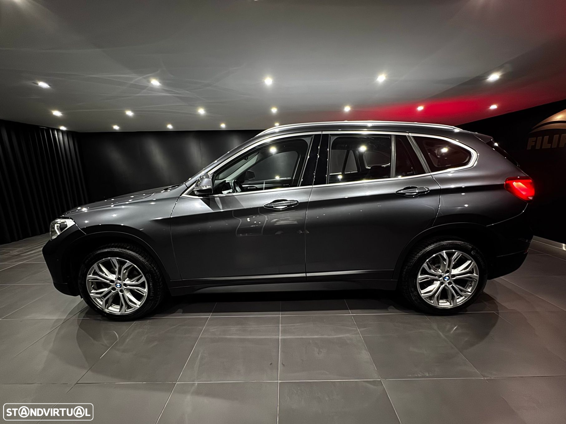 BMW X1 16 d sDrive Pack Essence Auto - 4