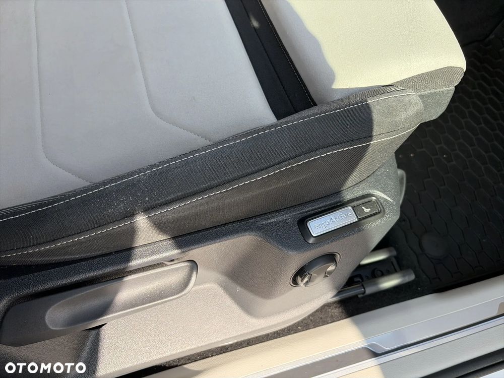 Volkswagen Tiguan 1.5 TSI EVO Elegance DSG - 31