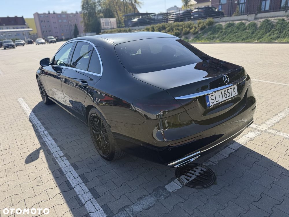 Mercedes-Benz E-Class 2022 photo 4