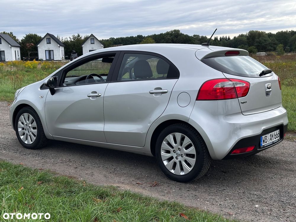 Kia Rio 2013 photo 4
