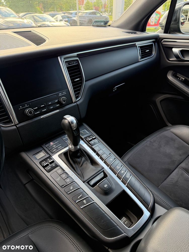 Porsche Macan - 17