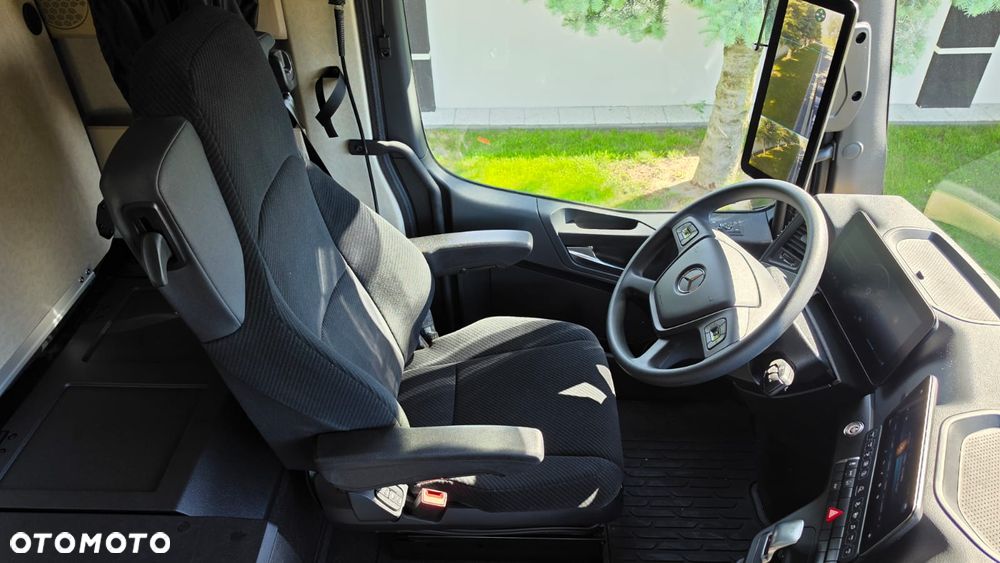 Mercedes-Benz ///ACTROS///2545/// MP5///2022///BIG SPACE///NOWY/// NIE UŻYWANY///BDF///JEDYNE 5700  KM/// VIRTUAL COCPIT///FULL LED/// KLIMATYZACJA POSTOJOWA/// NAWIGACJA///SALONKA///STAN  FABRYCZNIE NOWY - 26