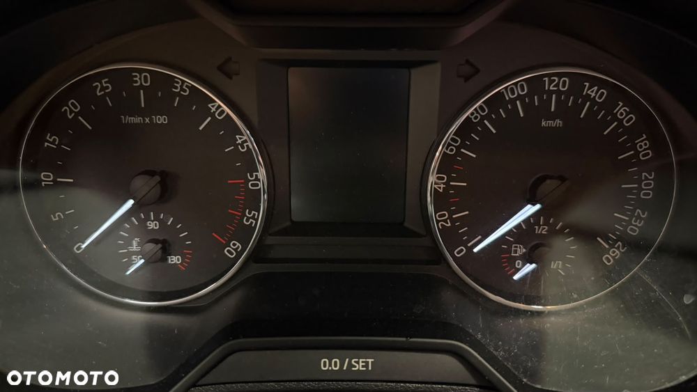 Skoda Octavia 2.0 TDI RS DSG - 8