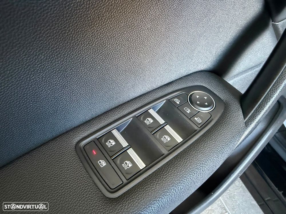 Renault Captur - 24