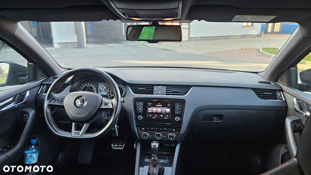 Skoda Octavia 2.0 TDI DSG RS - 9