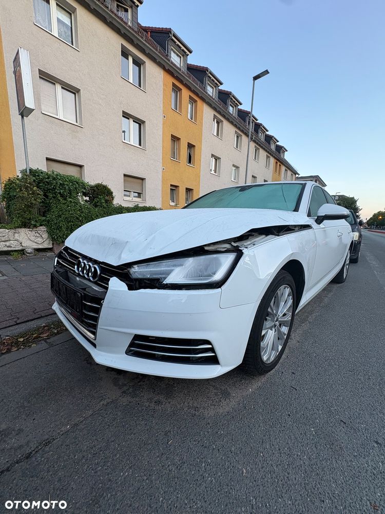 Audi A4 Limousine - 3