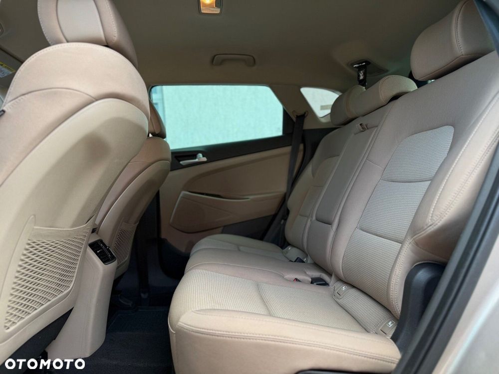 Hyundai Tucson 2.0 CRDI BlueDrive Comfort 2WD - 10