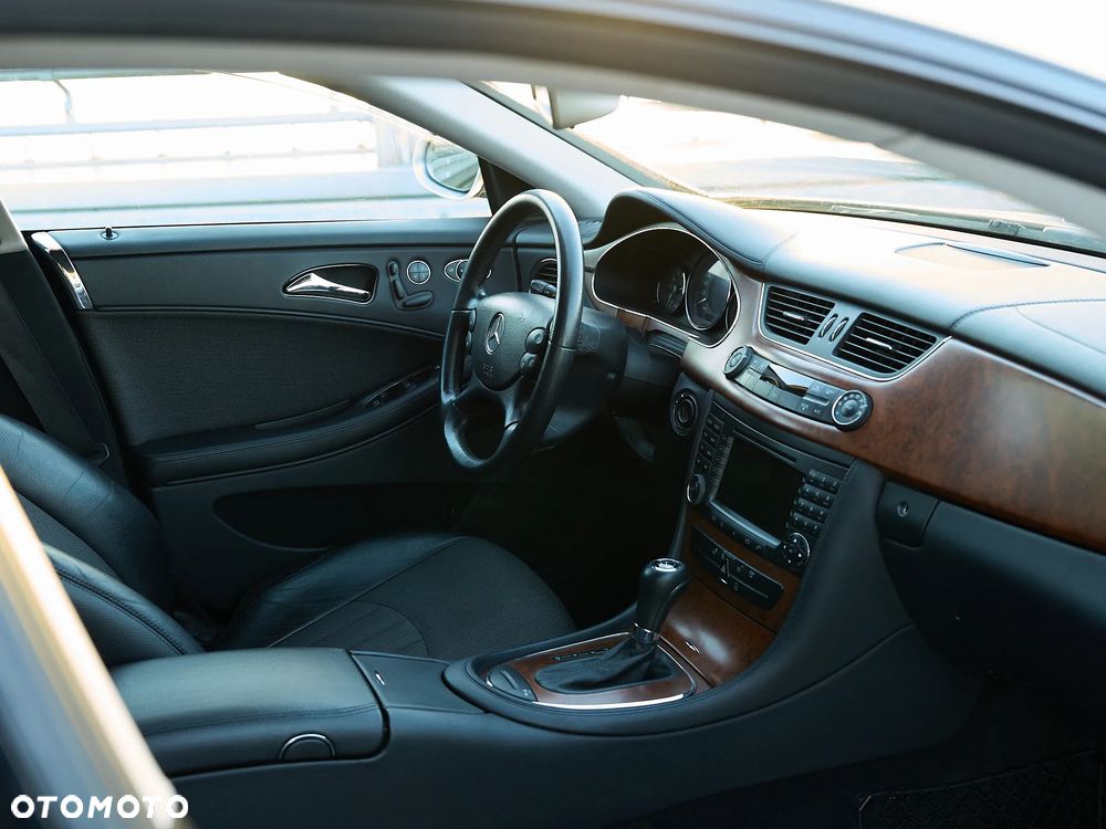 Mercedes-Benz CLS 350 CGI - 23