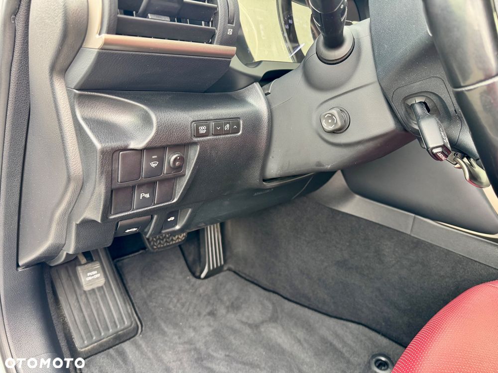 Lexus IS 200t / 300 Elegance - 21