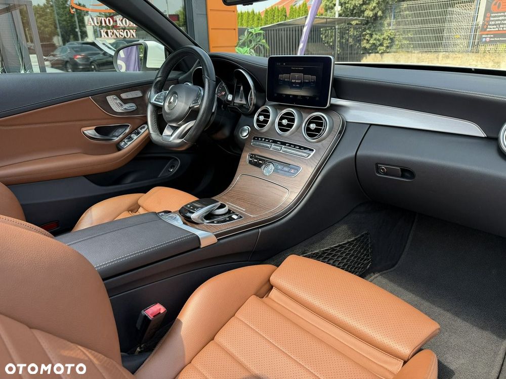Mercedes-Benz Klasa C 300 9G-TRONIC AMG Line - 28