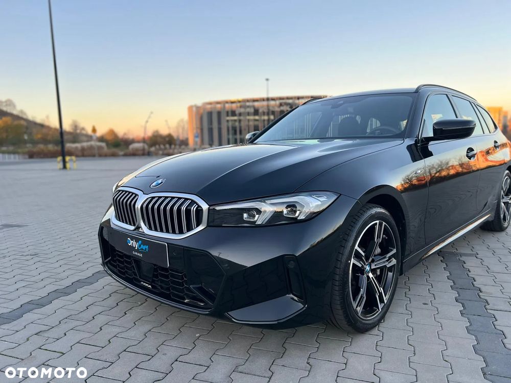 BMW Seria 3 330i xDrive M Sport - 26