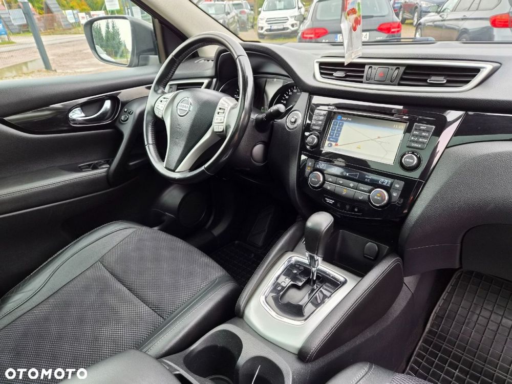 Nissan Qashqai 1.6 DCi Xtronic TEKNA - 26