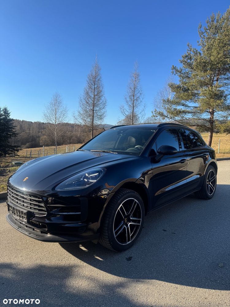 Porsche Macan Standard - 1