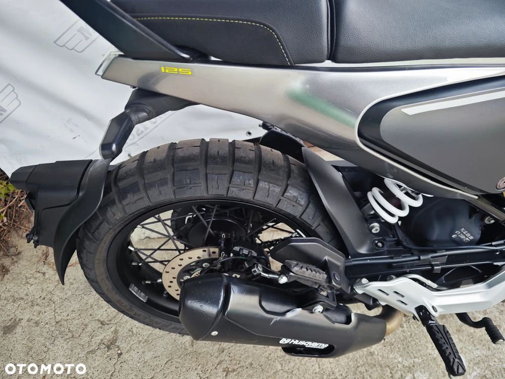 Husqvarna Svartpilen - 11