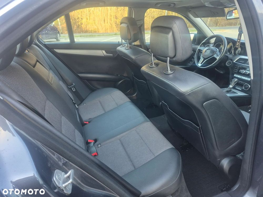 Mercedes-Benz Klasa C 180 (BlueEFFICIENCY) 7G-TRONIC Avantgarde - 13