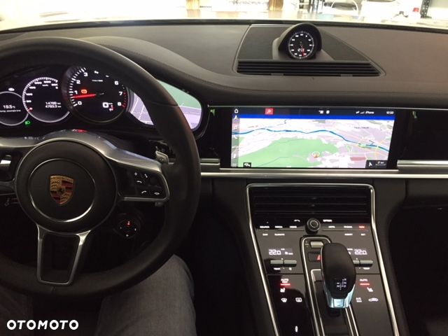 Porsche Panamera 4S - 5