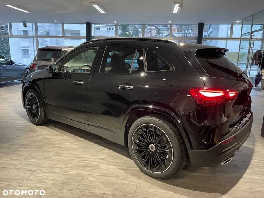 Mercedes-Benz GLA 200 AMG Line - 8
