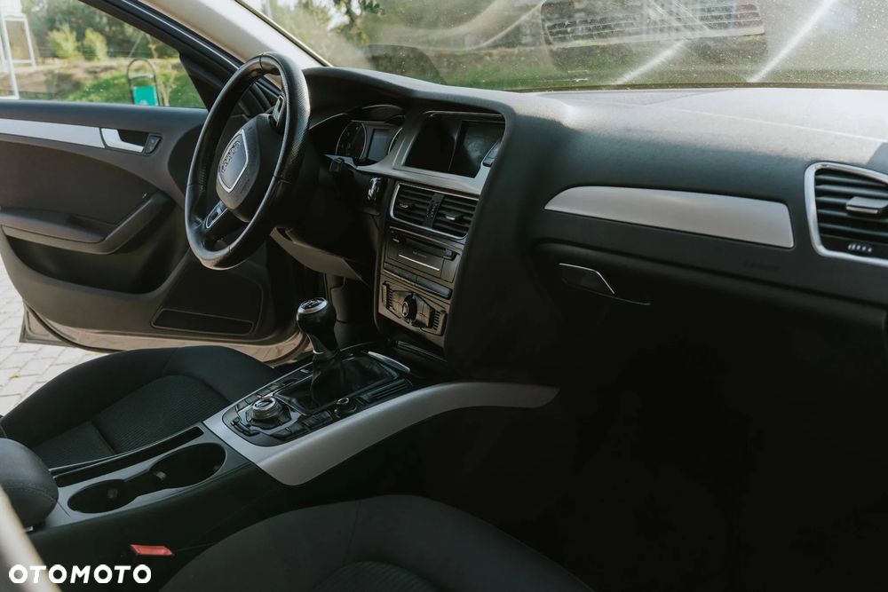 Audi A4 Limousine 2.0 TDI - 31