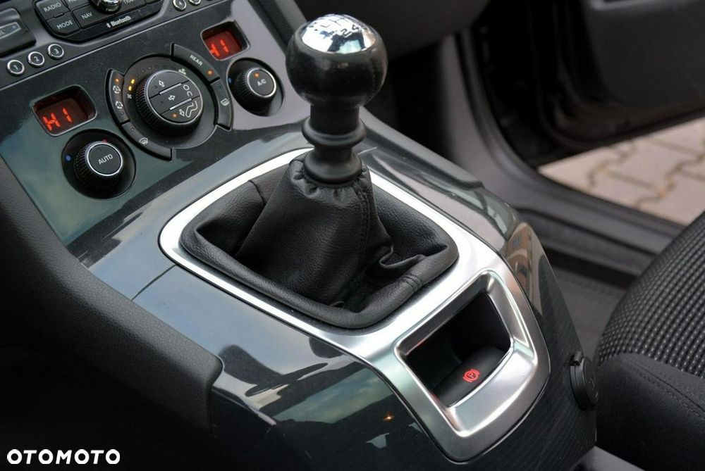 Peugeot 5008 2014