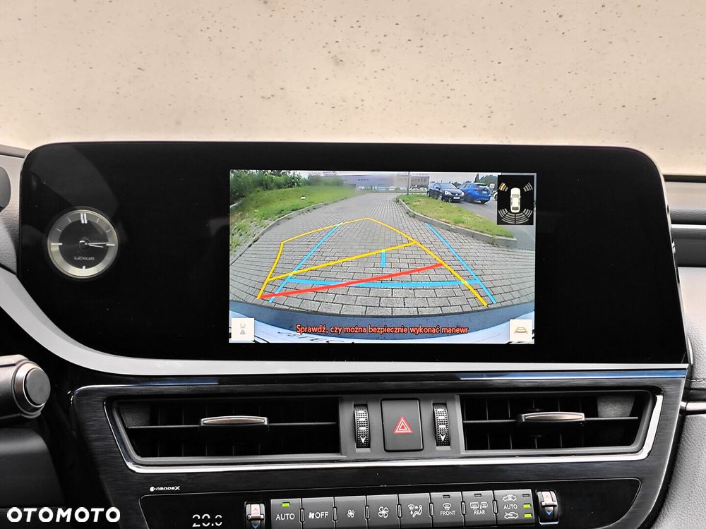 Lexus ES 300h Business Edition - 19