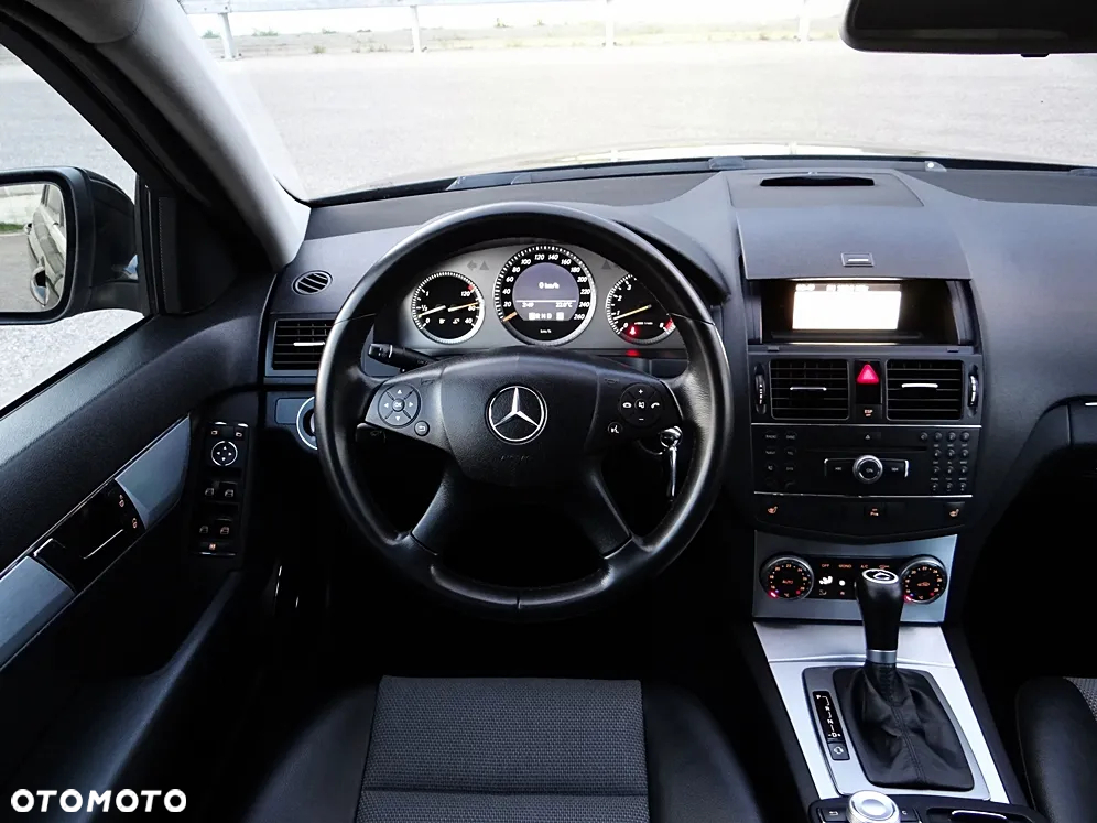 Mercedes-Benz Klasa C 180 T Kompressor Automatik Avantgarde - 28