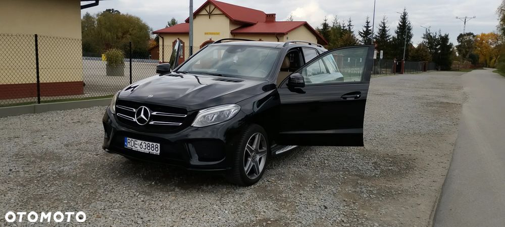 Mercedes-Benz GLE 350 d 4-Matic - 27