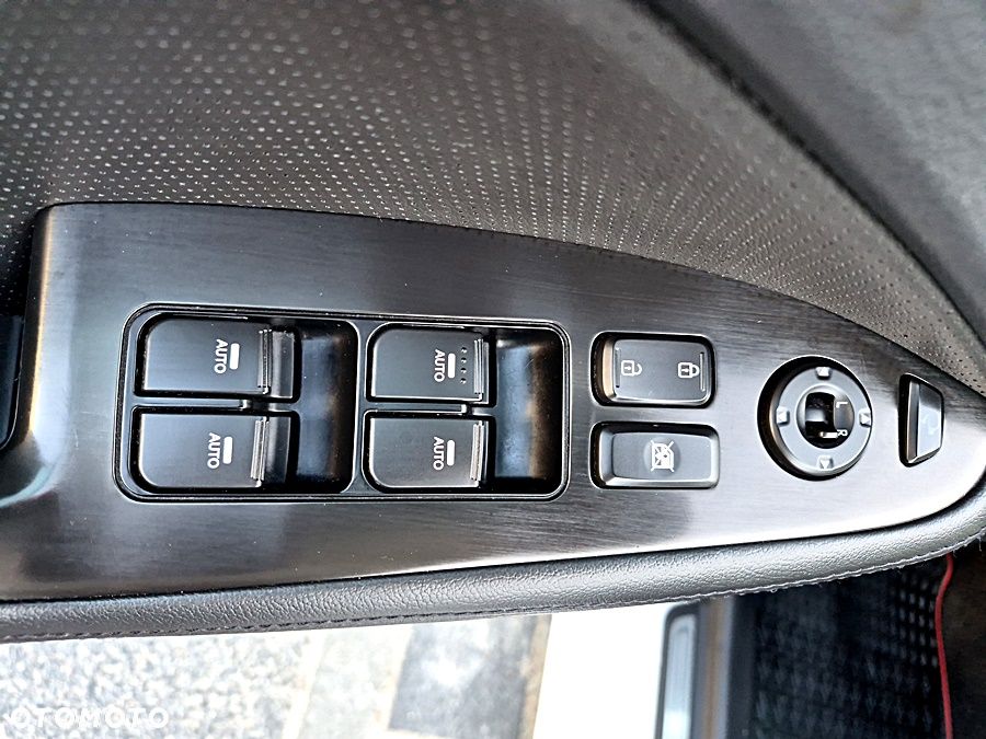 Kia Optima - 38