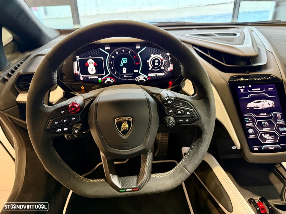 Lamborghini Revuelto 6.5 V12 - 28
