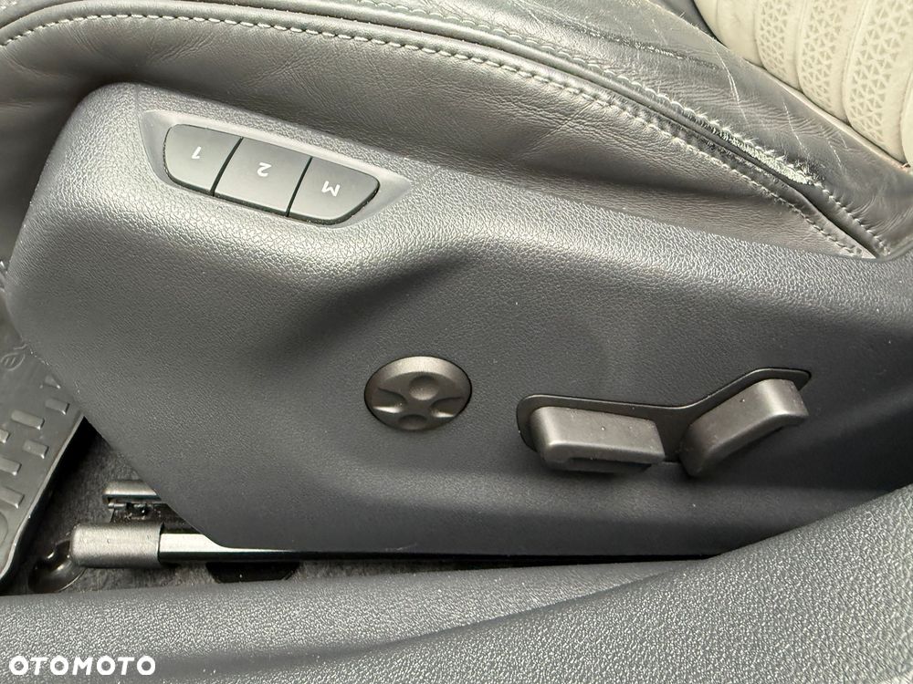 Peugeot 508 RXH Hybrid4 - 17