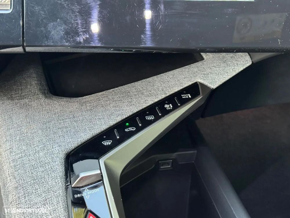 Peugeot 3008 1.2 Hybrid Allure e-DCS6 — fotografia 18