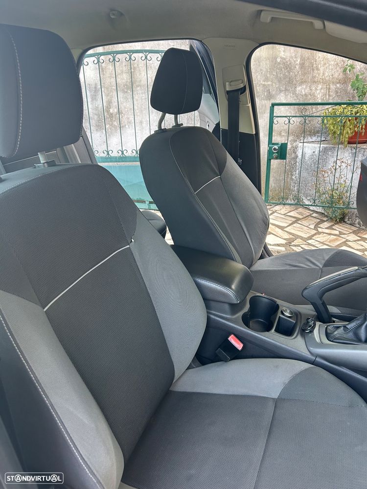 Ford Focus - 25