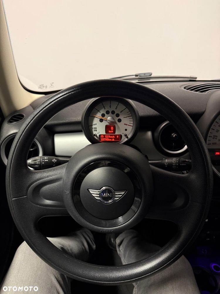 MINI ONE Brick Lane - 10