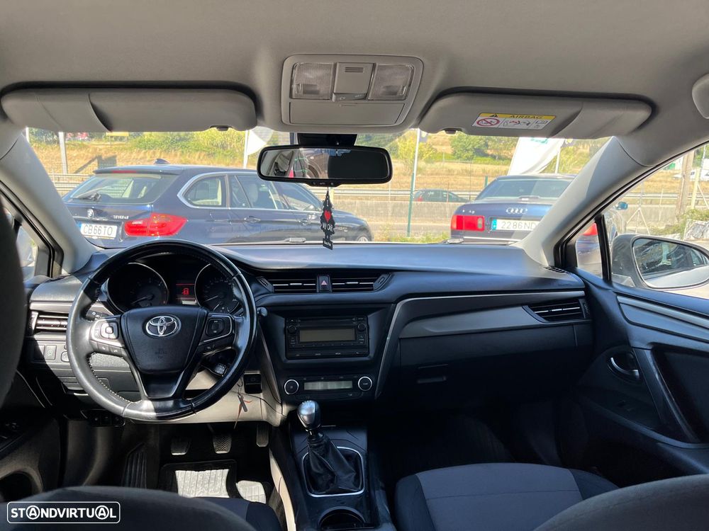 Toyota Avensis - 14