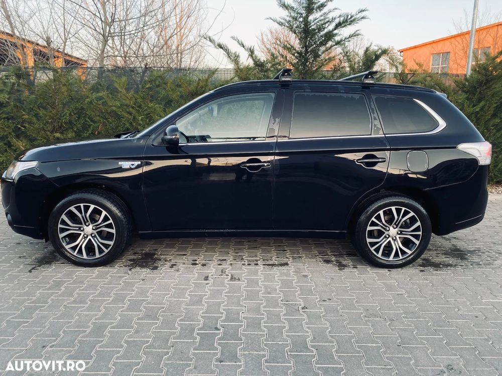 Mitsubishi Outlander - 7