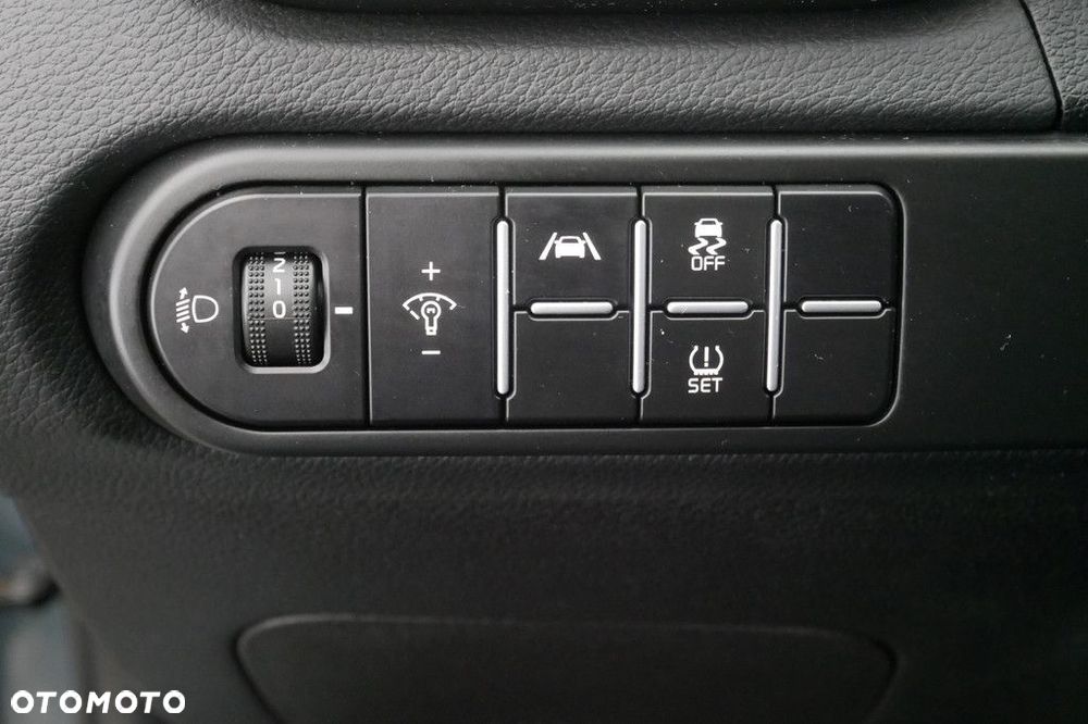 Kia Ceed 1.5 T-GDI M - 23