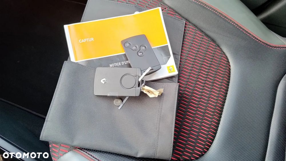 Renault Captur 1.2 TCe Helly Hansen EDC - 29